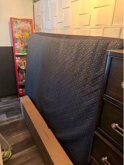 Queen mattress