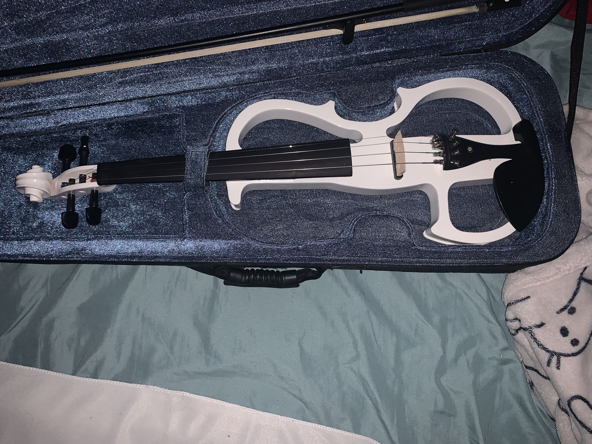 Cecilo White Electric Violin