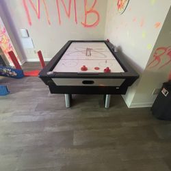 Air Hockey Table 