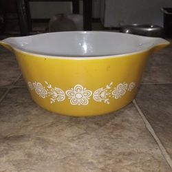Vintage Pyrex Floral Yellow Dish 475B 2 1/2 Quart Made In USA