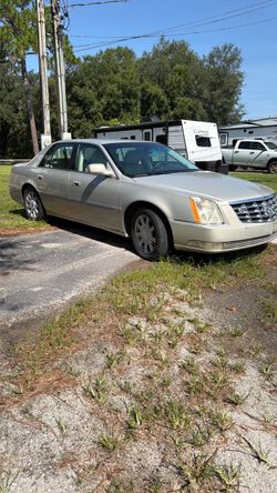 2009 DTS Cadillac Tan Color