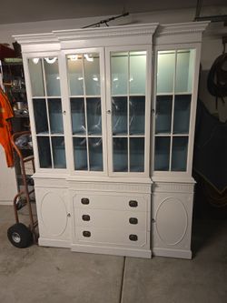 Beautiful Hutch 77×58