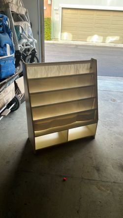 Book shelf