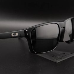 Oakley Holbrook. XL Sunglasses.