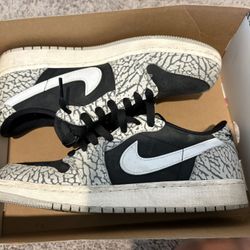 Air Jordan 1 Retro Low OG (GS) Size 6.5Y