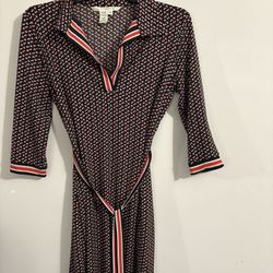 Max Studio Cute Dress With Belt. Size Medium 