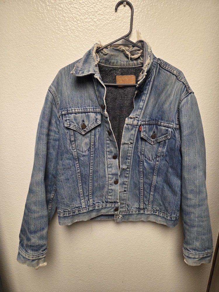 80s carpet lined Levi trucker jacket Size L