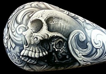 Airbrush motorcycle tank