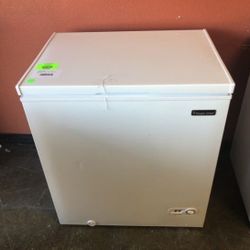 Magic Chef Deep Freezer HMCF5w4