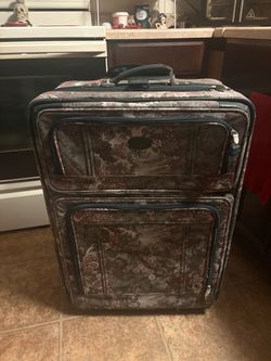 Vintage Floral Soft-Side Rolling Suitcase