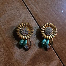 Lot Of 2 Metal Sunflower Shoe Charms 