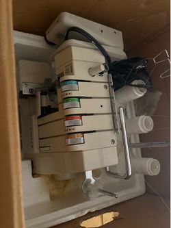 Sewing machine . 80s serger sewing machine