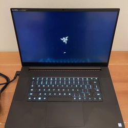 Razer Blade Pro 17" (2023) i7-9750H 16GB 512GB SSD RTX 2080 Max-Q RZ09-03148E02