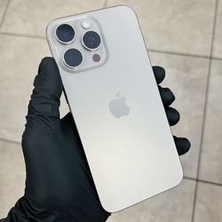 iPhone 15 Pro Max Unlocked 256GB