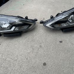 2016-2019 Nissan Sentra headlights (Pair)