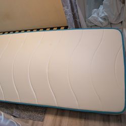 Twin bed with frame