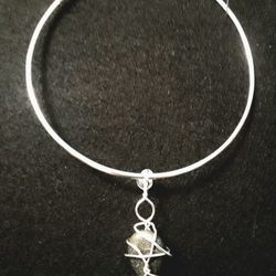 Silver Choker With Floating Pendant 
