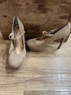 Heels great condition