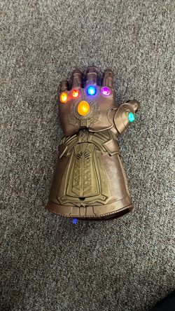 Thanos Infinity Gauntlet