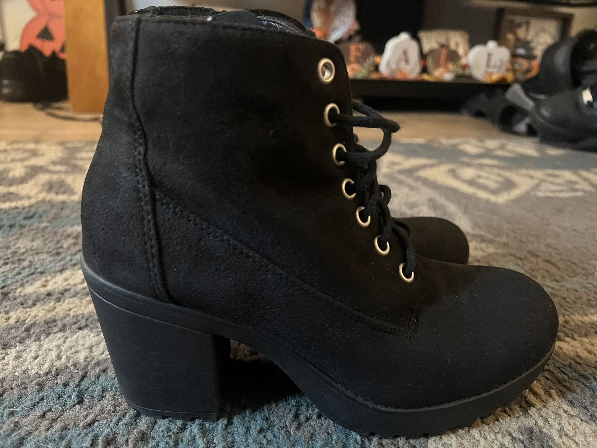 Women’s Black Short Boots - Size 7