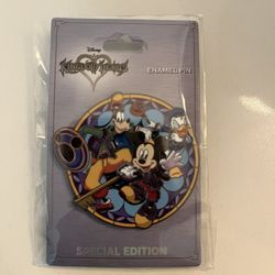 Disney Kingdom Hearts Special Edition Enamel Pin Mickey Mouse Donald Duck Goofy