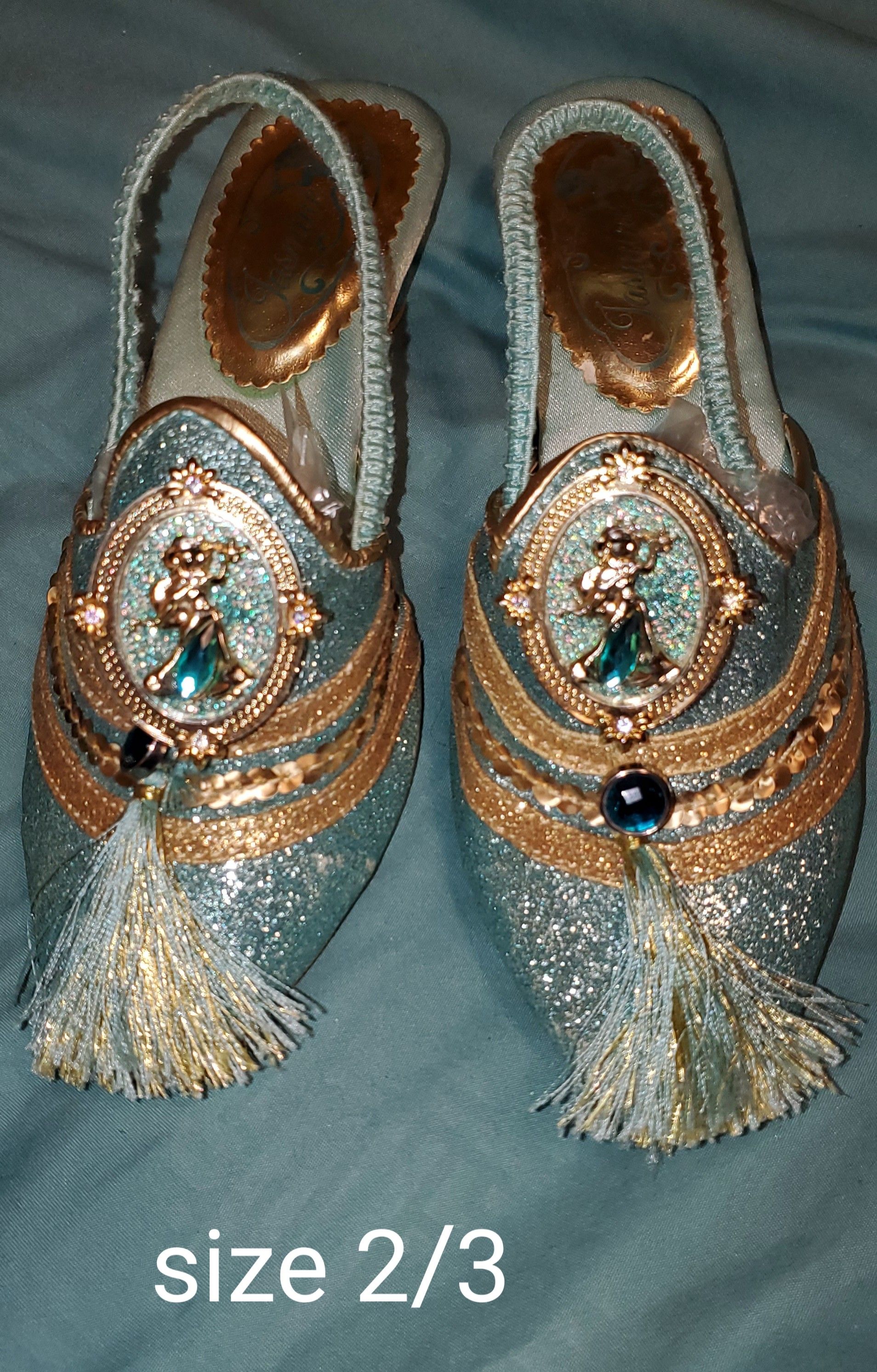 Jasmine shoes size 2/3