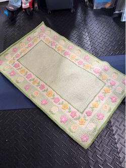 Pottery barn girls 3x5  area rug carpet