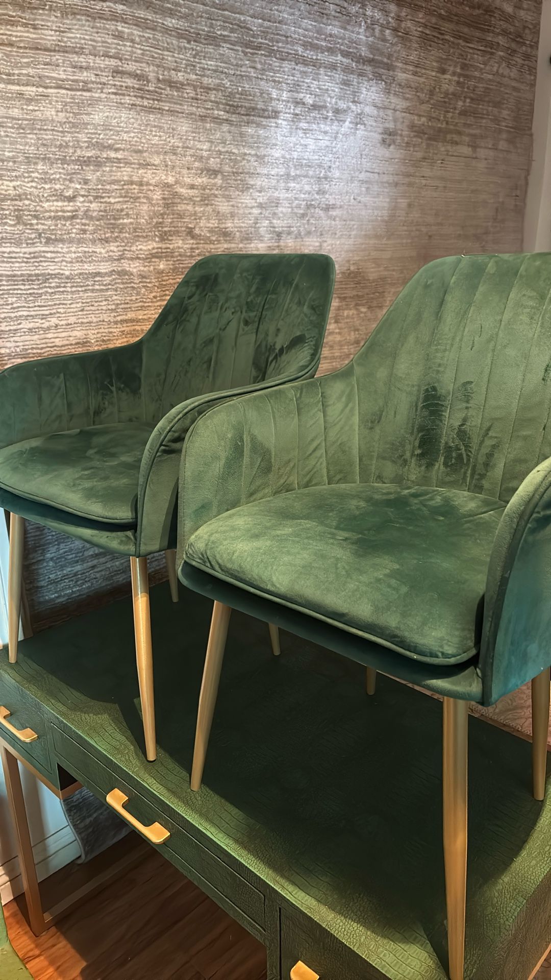 Velvet compact set of 2 armchairs. Price$79.99