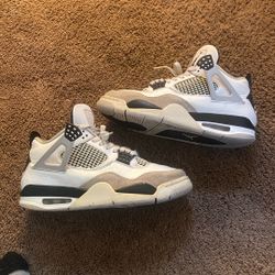 Jordan 4 Military 