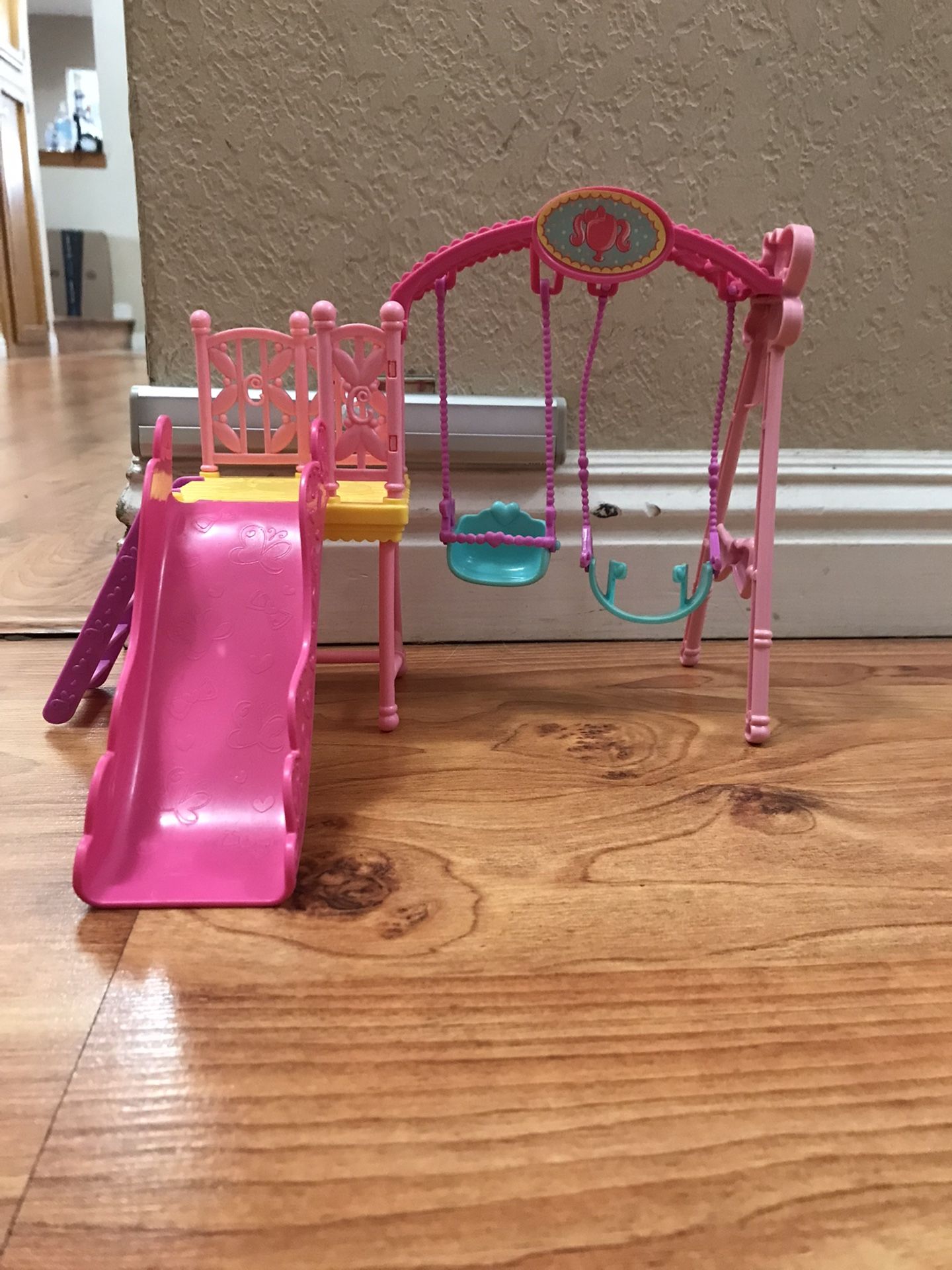 Barbie’s Little Sister Playground Play set 