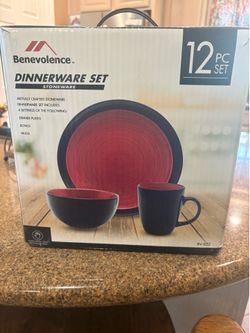 Brand new dinnerware set.