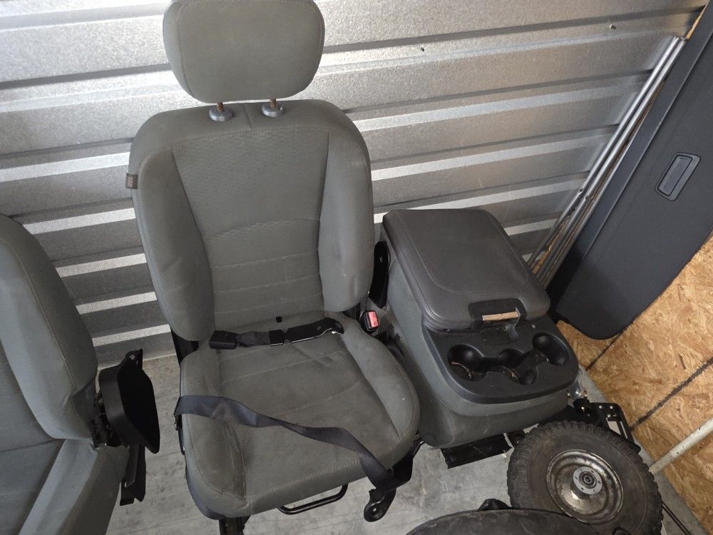 Passenger Side Of 2015 Dodge Ram Tradesman