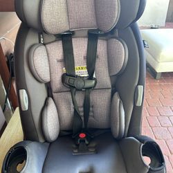 CAR SEAT 
