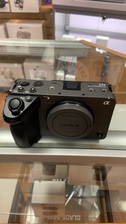 Sony FX3A. Open box