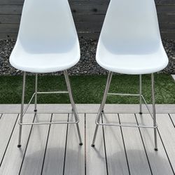 2 Eames Molded Plastic Counter Stools