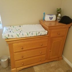 Solid wood convertible baby crib and matching dresser