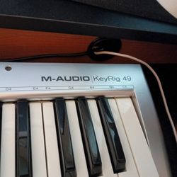 Keyboard Midi 49