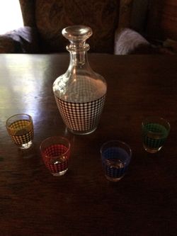 Sherry Decanter with 4 matching Glasses