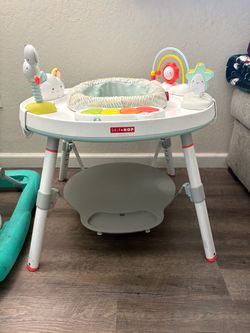 Skip and hop baby stander