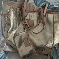 Coach Xl Purse With Wristlet 