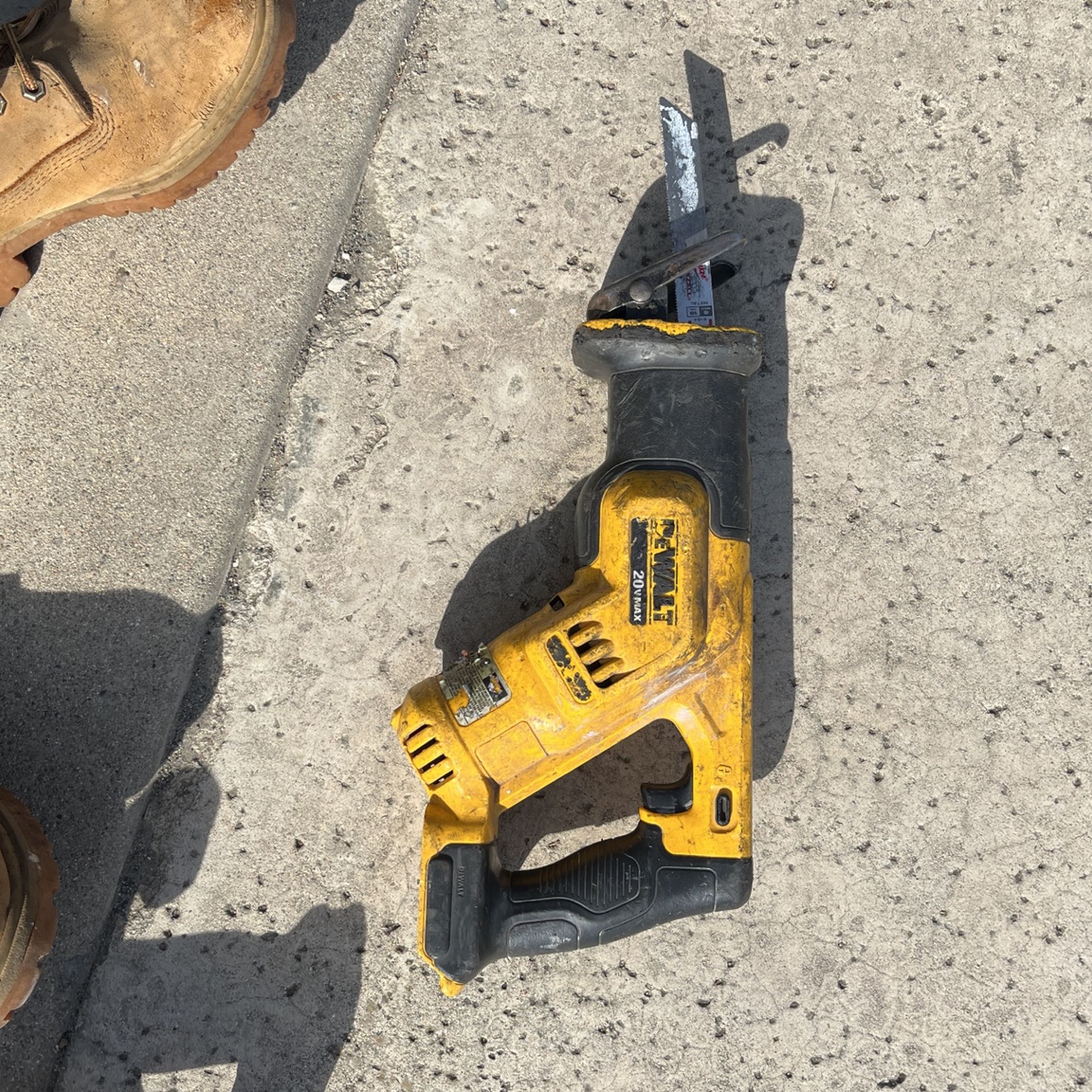 Dewalt Saw Saw