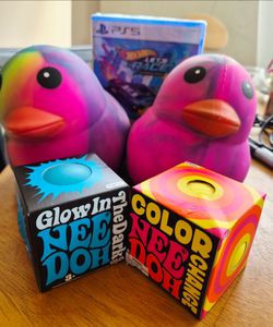 FUN PACK! Needoh 2 Balls, 2 squish ducks, PS5 Hot Wheels game
