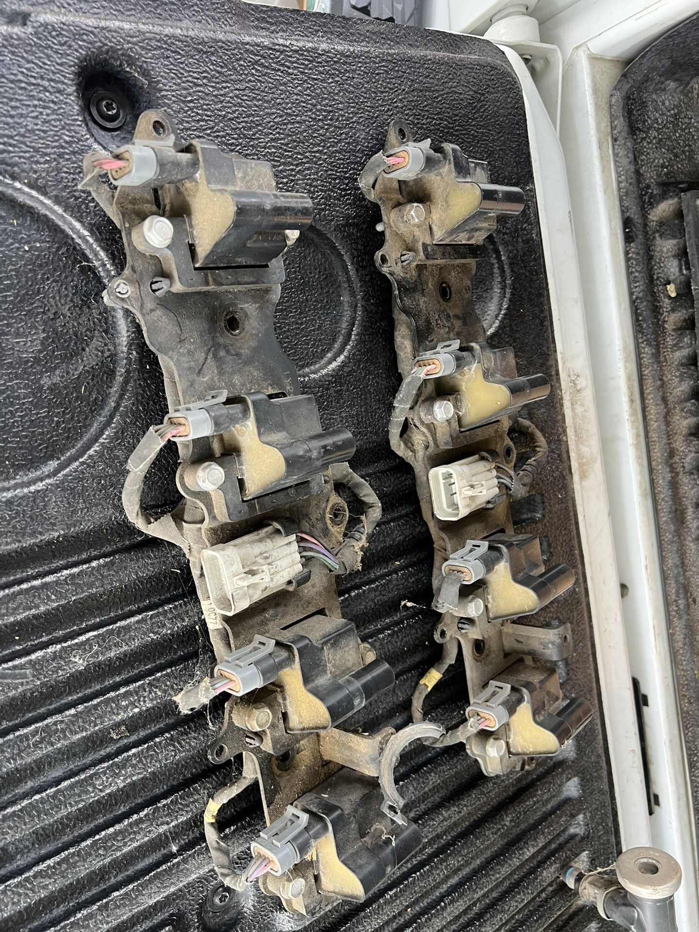 2004 Tahoe Yukon Silverado Coil Pack Bank/ Injectors