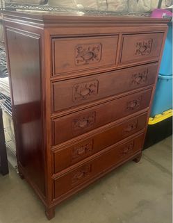 A free chest of drawers