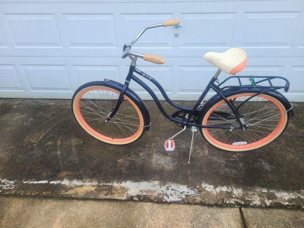 Schwinn Cruiser..superb Condition...new Inner Tubes Recently Installed Due To Inactivity. (contact info removed). $90.