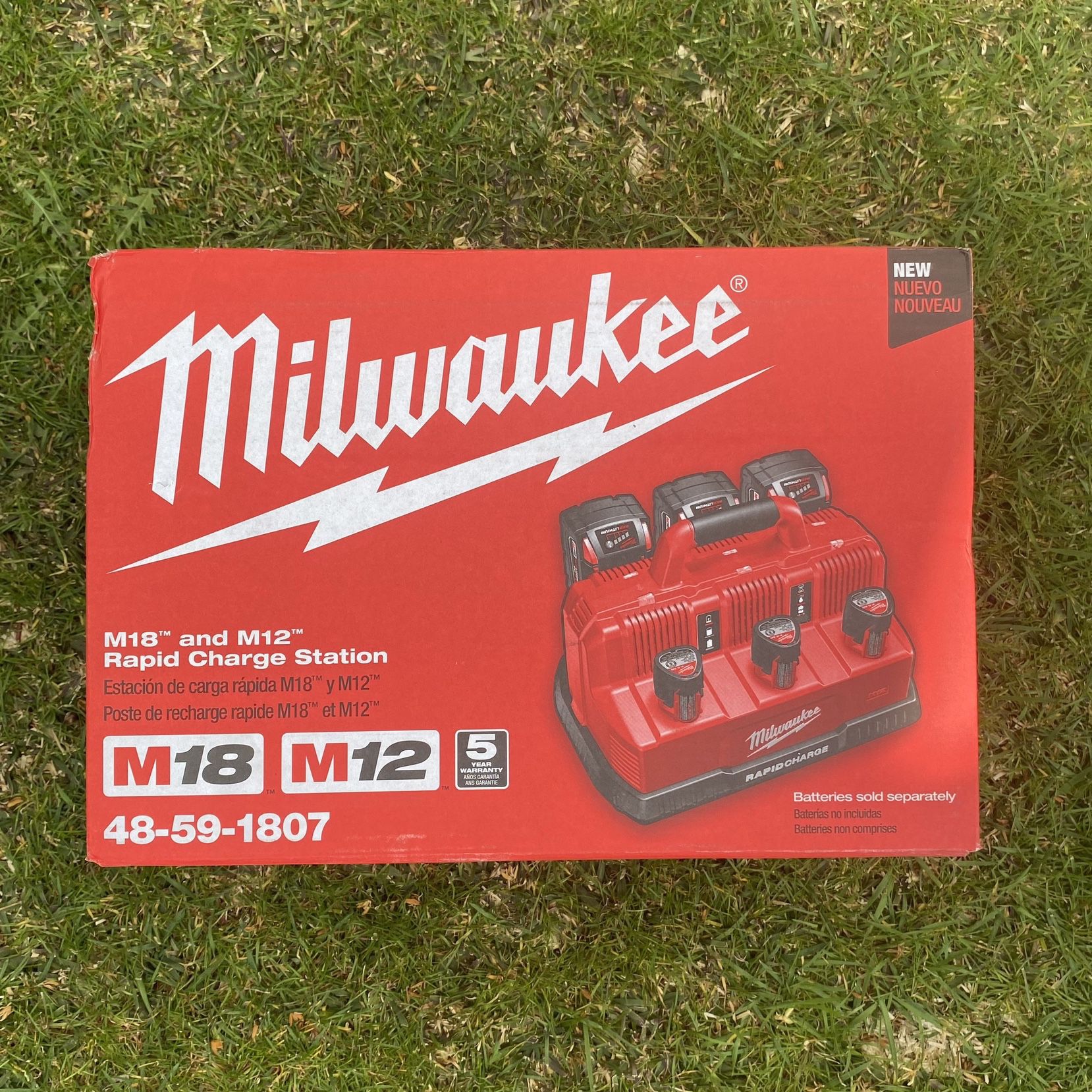 Milwaukee M12 and M18 12-Volt/18-Volt Lithium-Ion Multi-Voltage 6-Port  Sequential Rapid Battery Charger (3 M12 and M18 Ports) for Sale in Pico  Rivera, CA OfferUp
