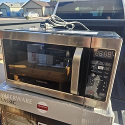 Farberware Classic Countertop Microwave New