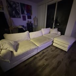 WHITE SECTIONAL WITH PILLOWS