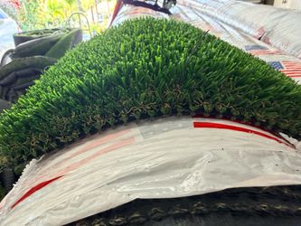 Roll of artificial turf 15x30 $630 brand new artificial grass
