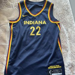 Caitlin Clark jersey